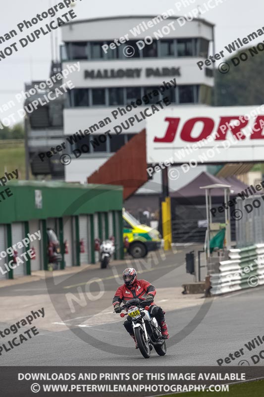 Vintage motorcycle club;eventdigitalimages;mallory park;mallory park trackday photographs;no limits trackdays;peter wileman photography;trackday digital images;trackday photos;vmcc festival 1000 bikes photographs